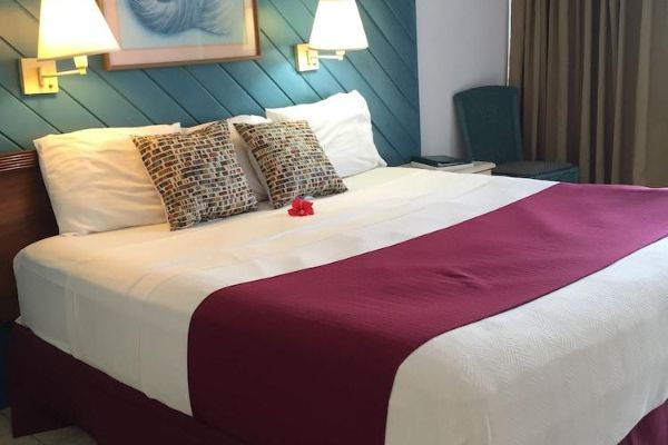 Hotel on the Cay (Altona)